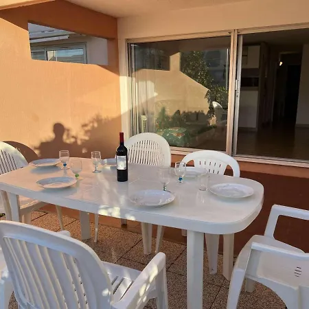 Grand 3 Pieces Avec Terrasse, Lave-linge Et Lave-vaisselle, Animaux Acceptes - Fr-1-702-24 * Agde